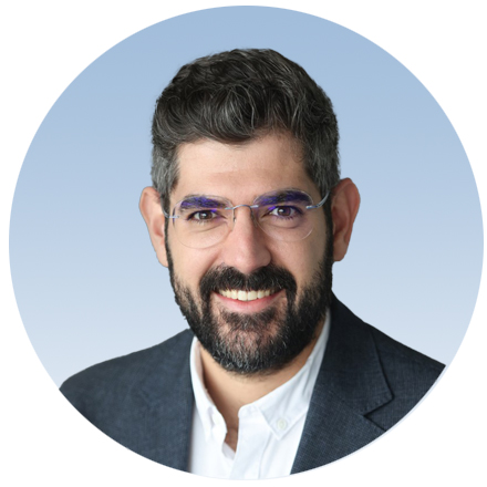 Dr. César Velasco Muñoz